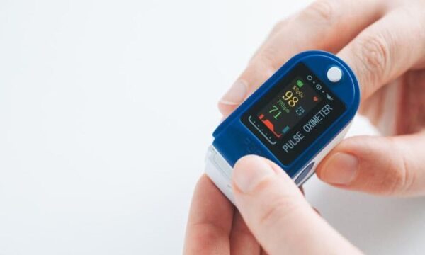 Pulse Oximeter Alat Kecil Untuk Monitoring Kesehatan Pernafasan